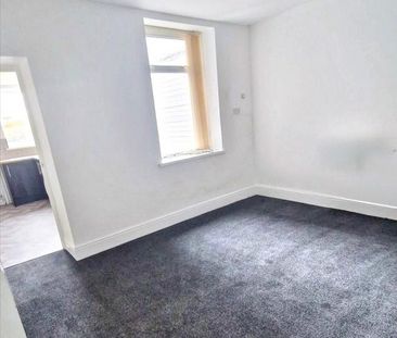 4 bedroom terraced house to rent - Photo 4