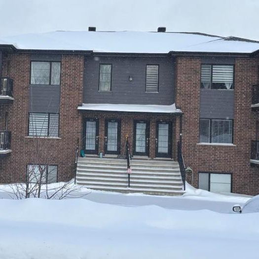 4 1/2 À LOUER (ST-DENIS-DE-BROMPTON) - Photo 1