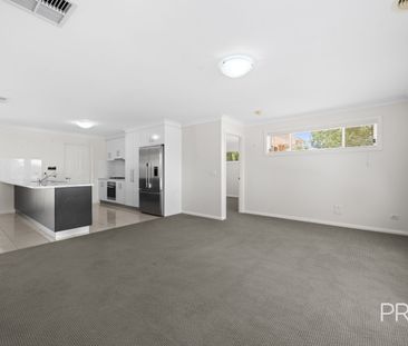 9 Murndal Pl, Bourkelands NSW 2650 - Photo 1