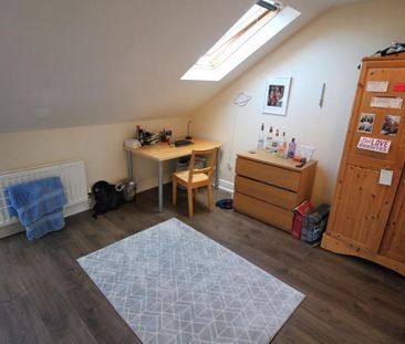 4 bedroom flat to rent - Photo 5