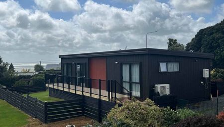 Coastal Paradise Awaits - Photo 4