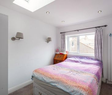 4 bedroom semi-detached house to rent - Photo 2