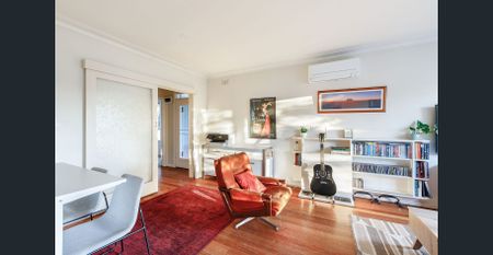 Perfectly Positioned, Light-Filled Home in the Heart of Canterbury - Photo 3