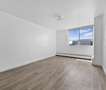 For Lease - 65 Thorncliffe Park Drive Unit# 1807, Toronto, Ontario - Photo 2