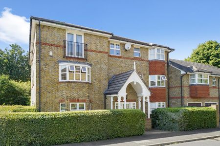 2 bedroom flat in Putney - Photo 2