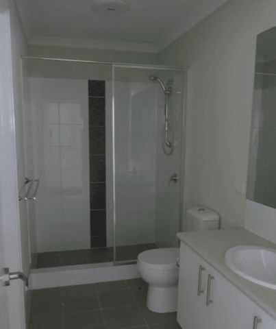 Spacious 3-Bedroom, 2-Bathroom Dayton Home - Photo 3