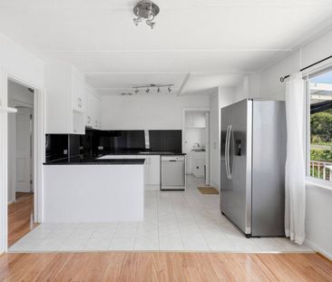 Modern Comfort Meets Family Living - Photo 6