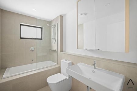 Modern Luxury Awaits: 3 Bedroom Terrace in Prime Willowdale Location - Photo 4