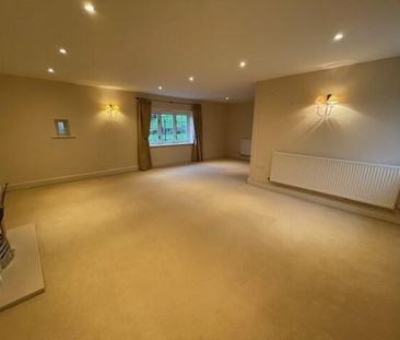 4 bedroom detached house to rent - Photo 3