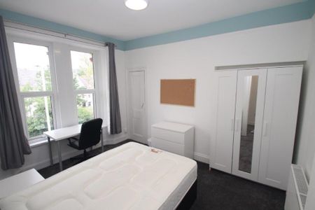 2 Bedroom | Flat 2, 46 Alexandra Road, PL4 7JT - Photo 5