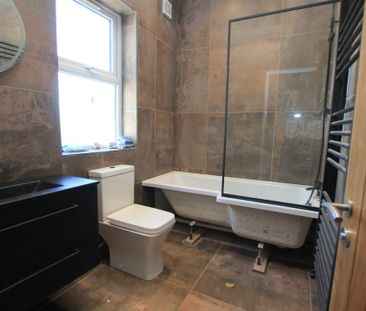 3 Bedroom Semi-Detached House, Chester - Photo 6
