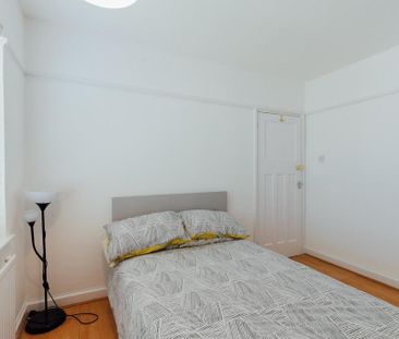 1 bedroom in a house share to rent - Photo 6