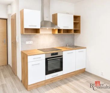 Pronájem bytu 1+kk 24 m - Fotografie 4