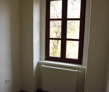 PRENÁJOM: HLAVNÁ - VOĽNÝ 2,5-izbový byt + kuchyňa, kúpeľňa, WC - Fotografia 3