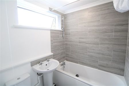 Bentleigh Court, Greenstead Road, Colchester - Photo 2