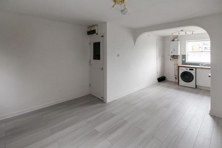3 bedroom terraced house to rent - Photo 5