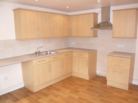 3 bedroom detached house to rent - Photo 3