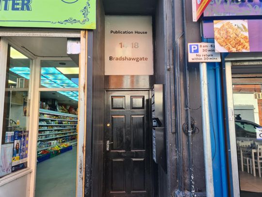 Bradshawgate, Leigh, Wigan, Wigan WN7, London - Photo 1