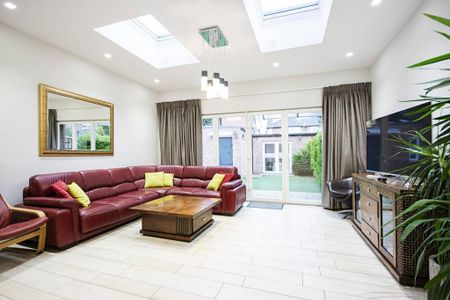 5 bedroom house to rent - Photo 2