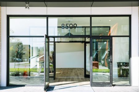 Brand New Spacious Three Bedroom in Fleetwood Village - Photo 2