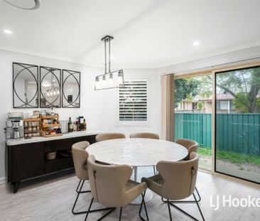 Great 3 Bedroom Home - Walk to Shops and Station! - Photo 2