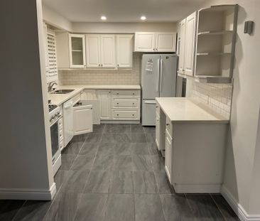 For Lease - 4365 7th Line Unit# Main Floor, Bradford West Gwillimbu... - Photo 1