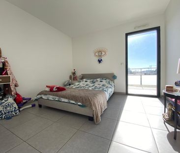 Location Appartement 2 pièces 51m² GUILHERAND GRANGES 07500 - Photo 3
