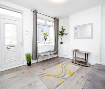 3 bedroom terraced house to rent - Photo 4