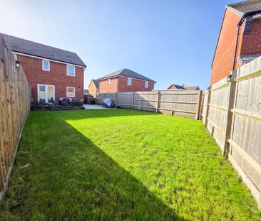 3 bedroom semi-detached house to rent - Photo 3