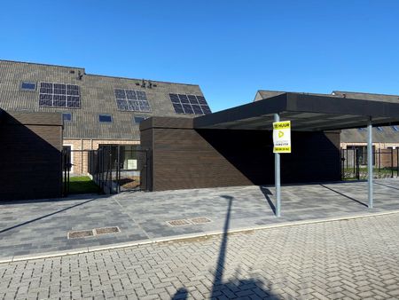 INSTAPKLARE RECENTE NIEUWBOUW MET ZONNEPANELEN IN HARTJE ZWEVEZELE - Foto 2