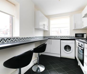 3 bed flat to rent in Wingrove Avenue, Fenham, NE4 - Photo 1