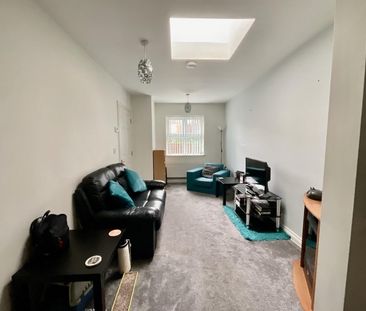 Moravian Road, Kingswood - Photo 1