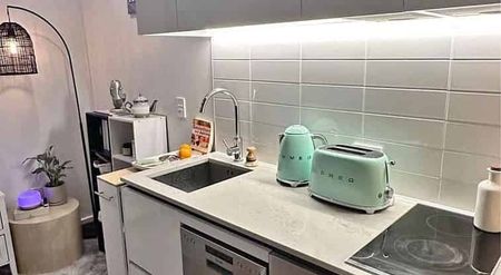 Beautiful urban CBD apartment! - Photo 3