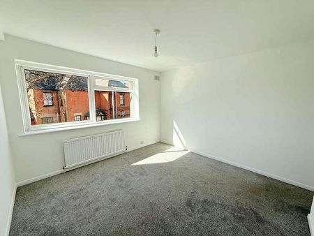 Breakspear Road North, Harefield, UB9 - Photo 5