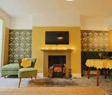 2 Bedroom Home – Medium Let - Photo 4