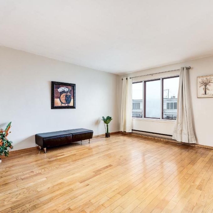 Grand 5 1/2 à louer à St-Leonard/St-Michel - 4236, 41e rue / Big 5 1/2 to rent - Photo 1