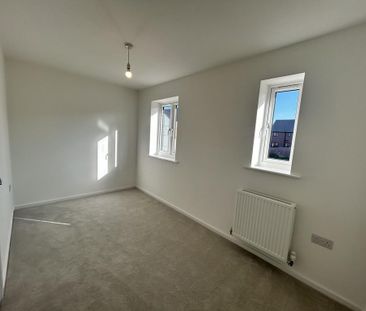 2 bedroom semi-detached house to rent - Photo 5