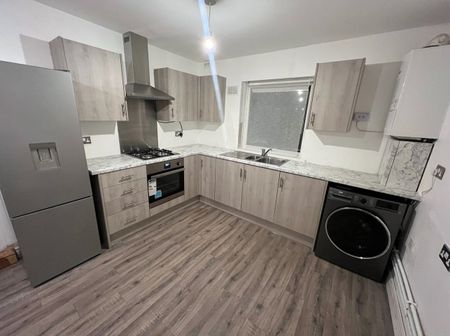 2 Bed Flat, Lenchs Green, B5 - Photo 4