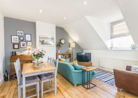 St. James Terrace, SW12 8HJ, London - Photo 2