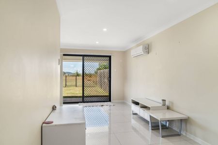 MODERN 2-BEDROOM UNIT IN A SOUGHT AFTER SUBURB - Photo 4