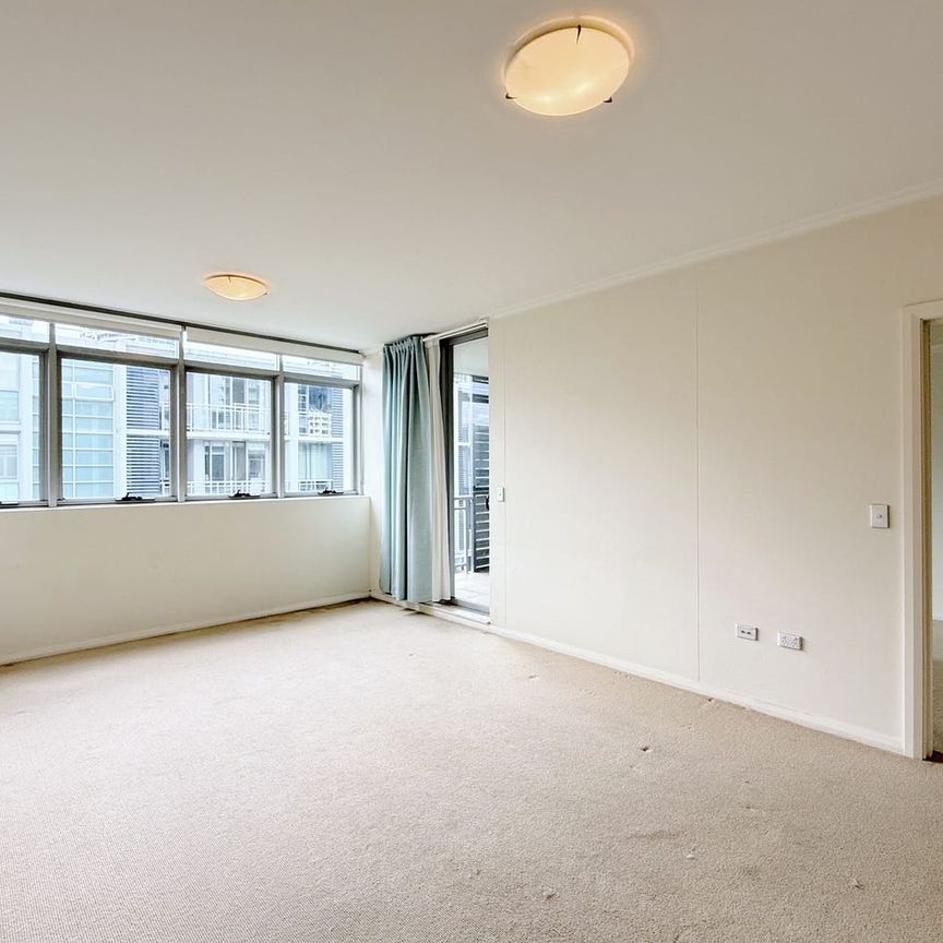 Modern 1 Bedroom + Spacious Study | Prime Waterfront Living in Rhodes - Photo 1