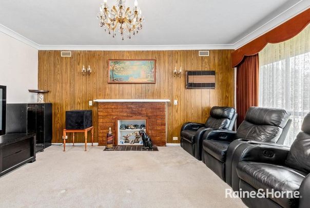 Spacious Family Home in a Prime, Convenient Location - Photo 1