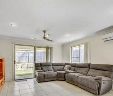 “$550.00 per week until 21st of February 2026, then to increase to ... - Photo 4