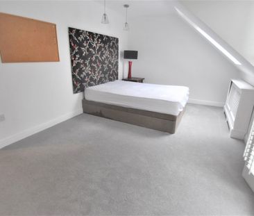 Ham Island, Old Windsor,SL4 - Photo 5