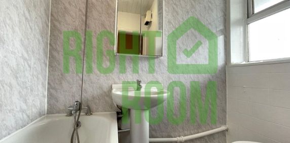 5 Bed Flat, Abbey House, E15 - Photo 2