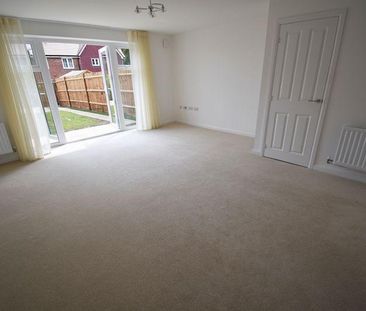 3 bedroom terraced house to rent - Photo 6