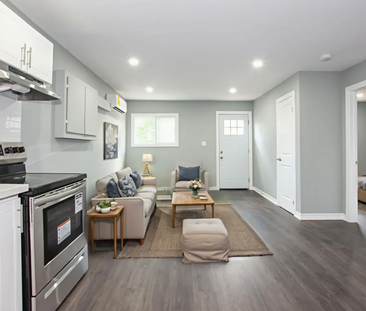 3 Bedroom Main Unit in Welland!! - Photo 1