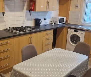 9 bedroom house to rent - Photo 2