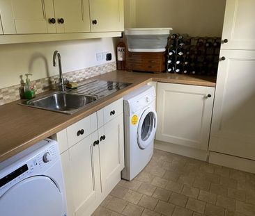 Near Royston Double Room with Own Bathroom - Photo 3