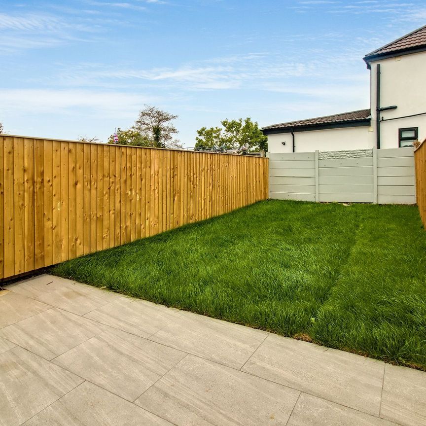 Chatsworth Road, Prescot - Photo 1